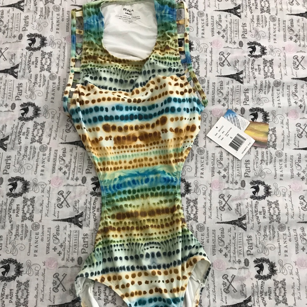 RVCA SWIMSUIT